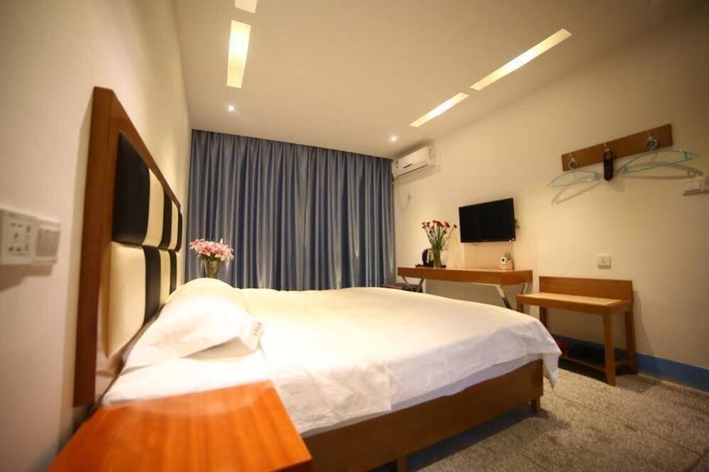 Luoyang Heartland International Youth Hostel Exterior foto